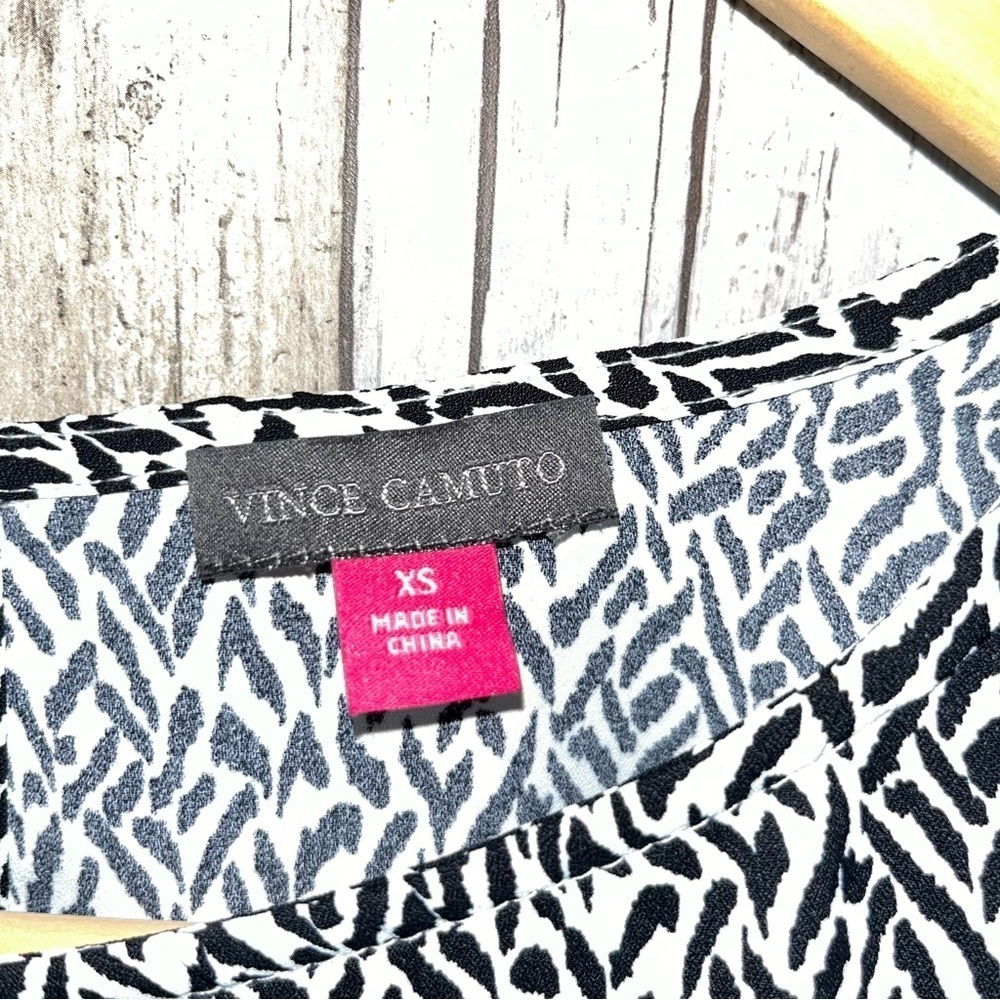 Vince Camuto 3/4 Sleeve Bubble Tie Front Printed Blouse - Picture 7 of 7